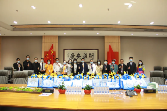 #萬吉送萬家# 市，區(qū)人社局蒞臨衍生健康醫(yī)藥產(chǎn)業(yè)園慰問異地務(wù)工人員